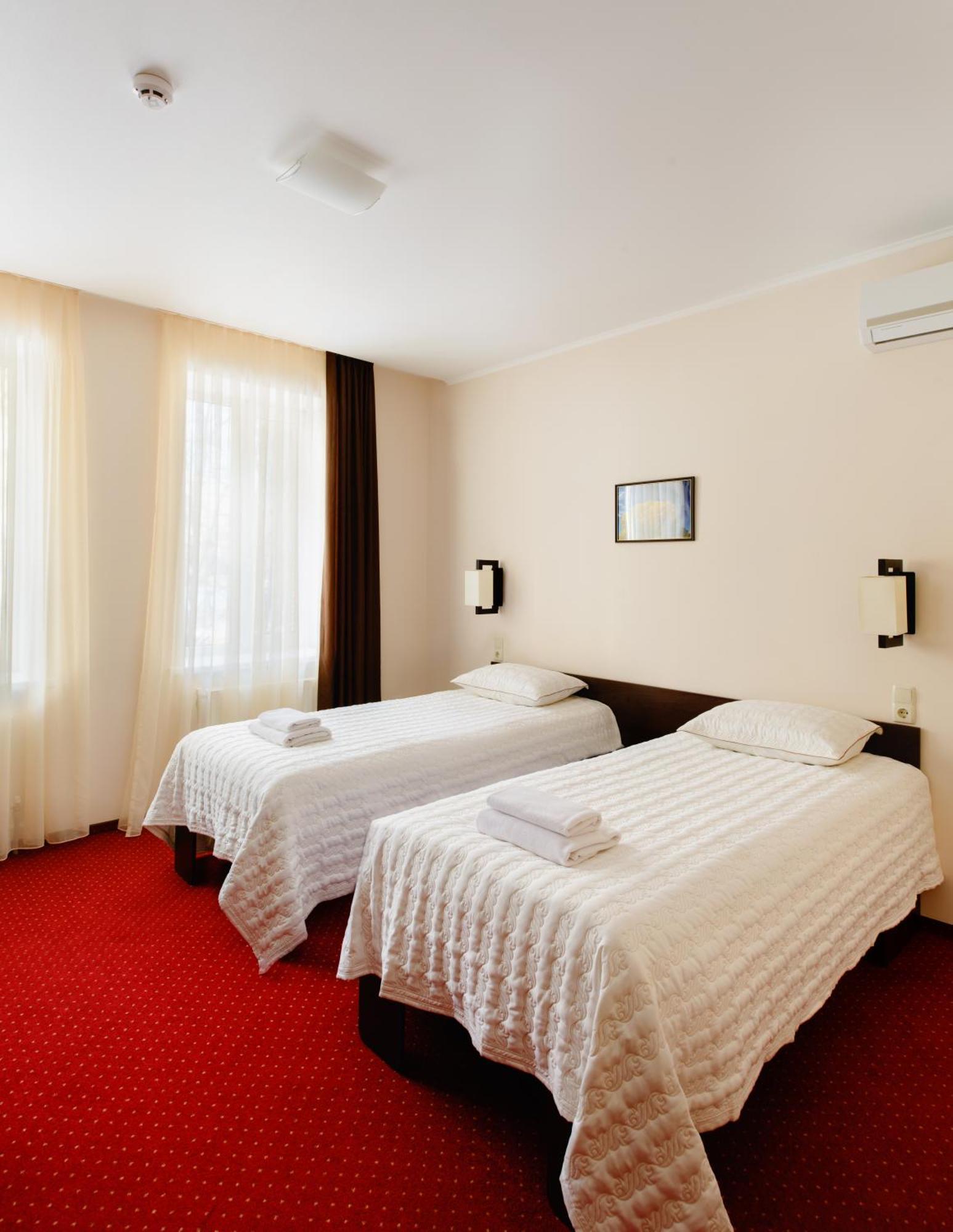 Hotel 12 Harkiv Oda fotoğraf