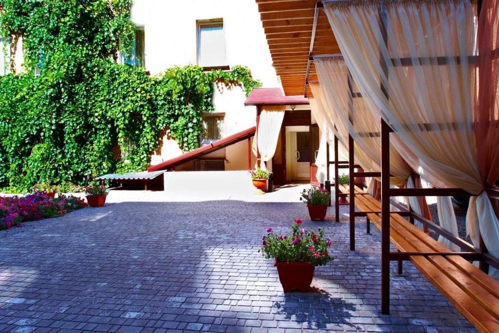 Hotel 12 Harkiv Dış mekan fotoğraf